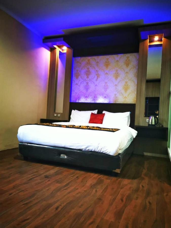 Hotel Mukti Jaya Purwokerto Bagian luar foto
