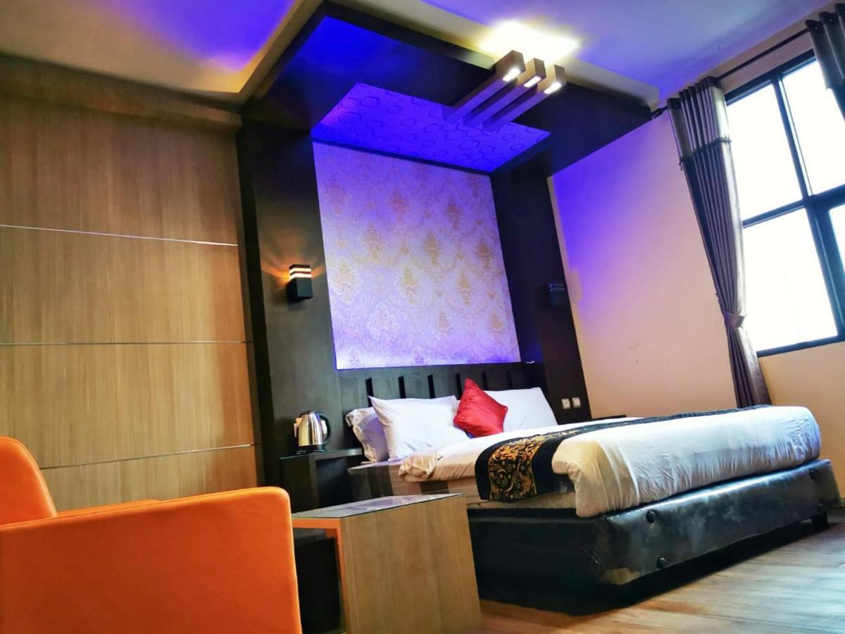 Hotel Mukti Jaya Purwokerto Bagian luar foto